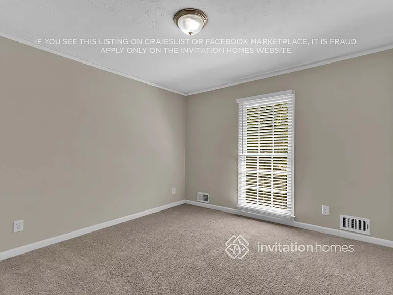 460 Glendale Ct — Photo 16