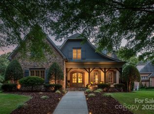 7911 Pemswood St, Charlotte, NC 28277