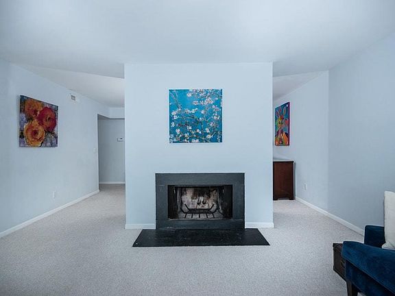 4th image of 163 Rowayton Woods Dr