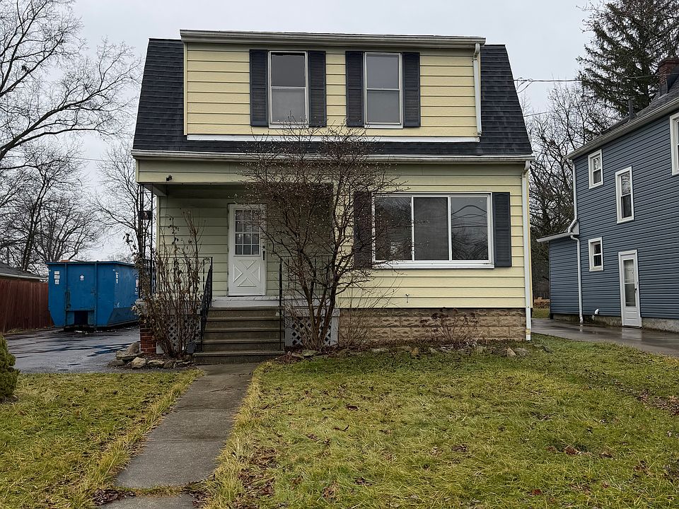 1st image of 2643 6th St