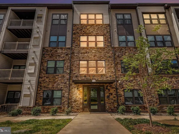21460 Mount Sterling Ter #303, Sterling, VA 20164