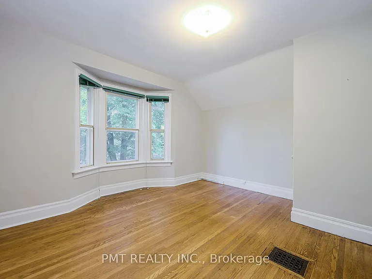 47 Herbert Ave — Photo 25