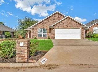3224 Peacock Ln, Altus, OK 73521