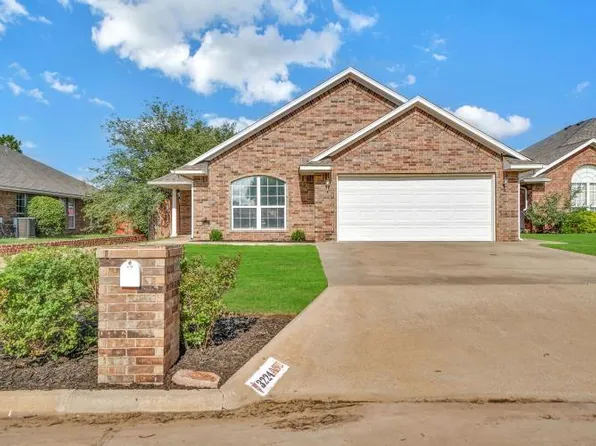3224 Peacock Ln, Altus, OK 73521