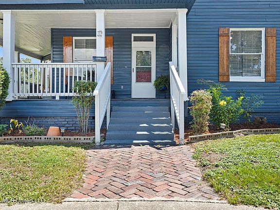 2nd image of 1820 19th Ave