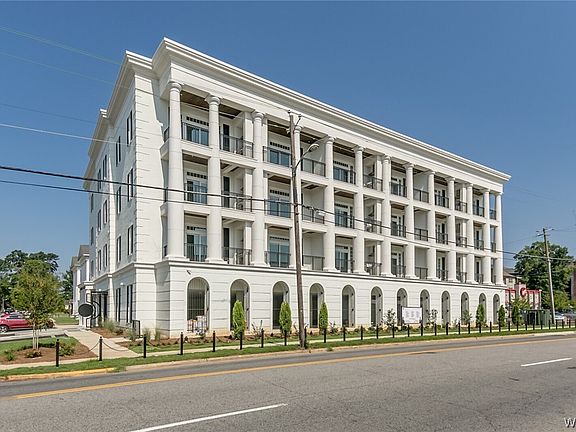 3rd image of 510 13th St #204