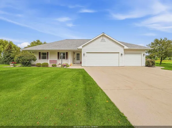 W5011 Valley Creek Rd, Fond Du Lac, WI 54937