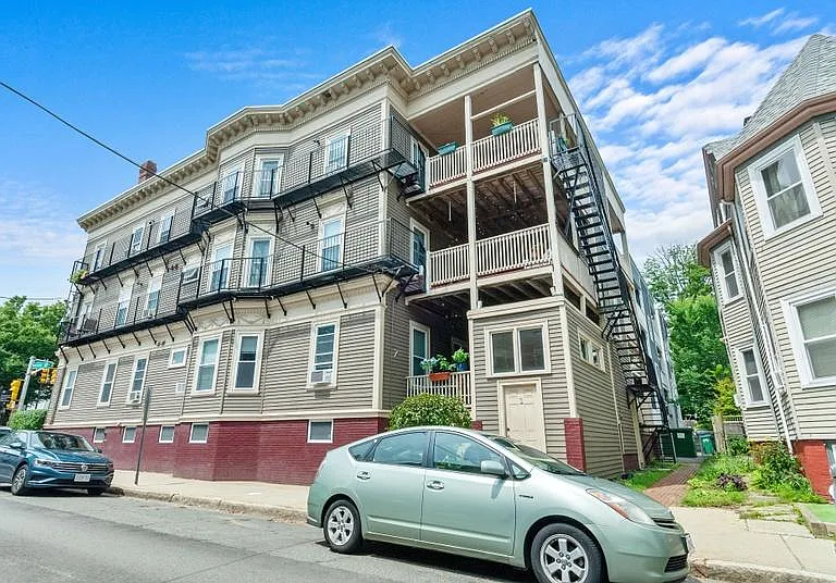 1 Fayette St #2 — Photo 12