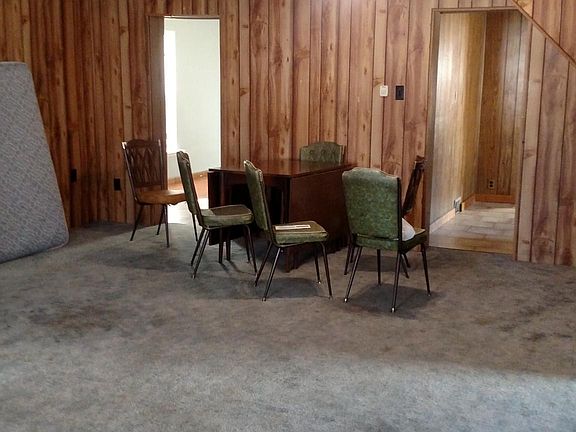 Dining rm