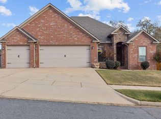 13 Windy Ridge Ct, Maumelle, AR 72113