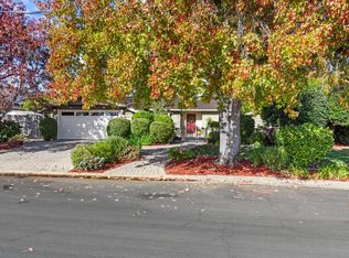 1990 Scott Ln, Los Altos, CA 94024