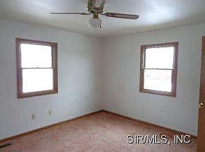 2nd image of 609 Mayfield St