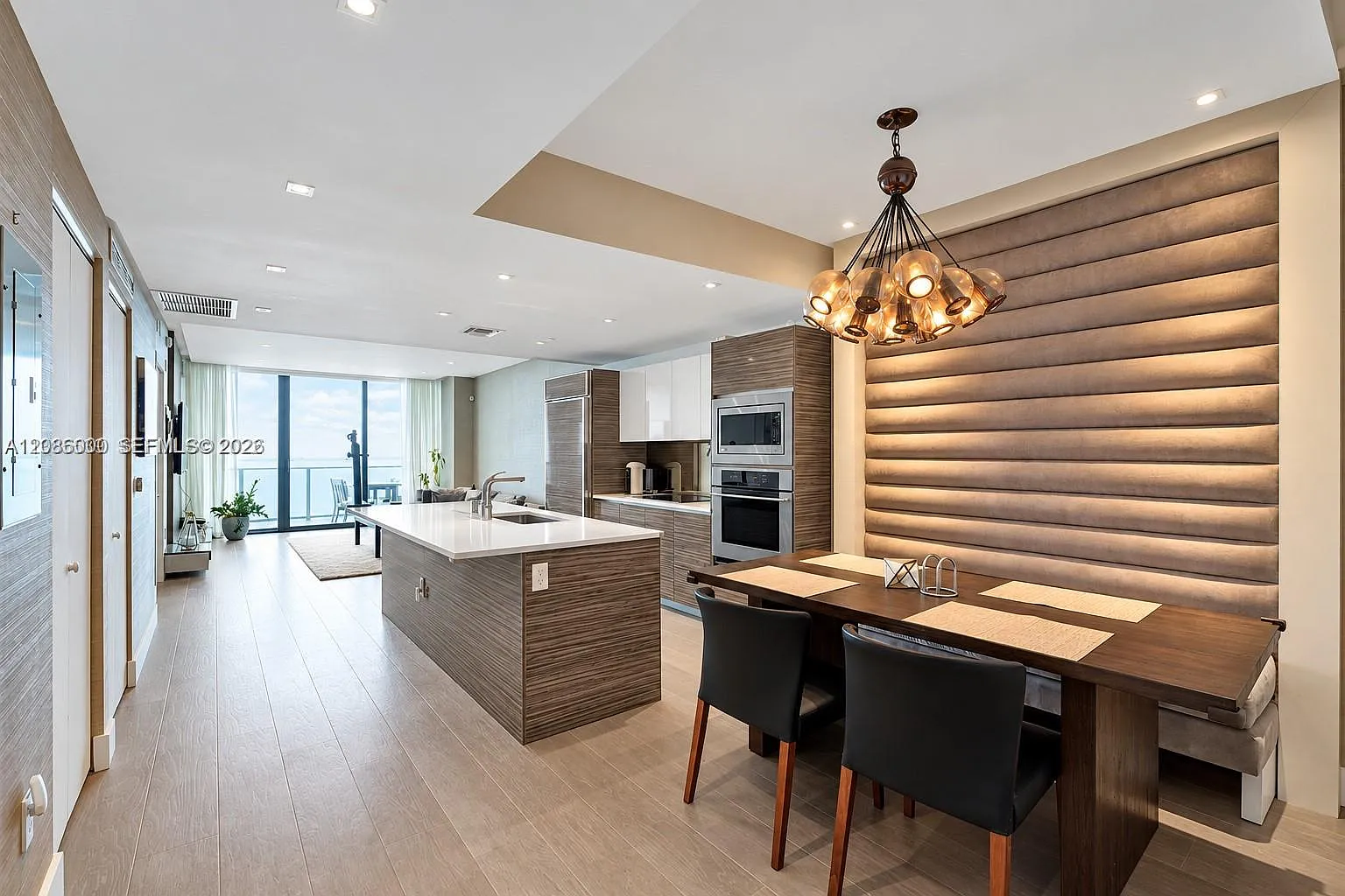 Icon Bay Condo — Photo 4
