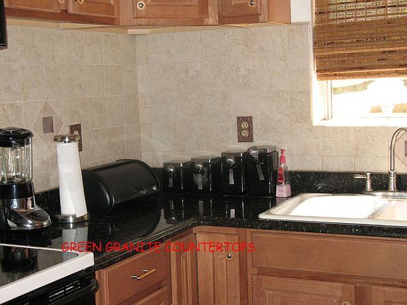 Modern Kitchen with granite countertops