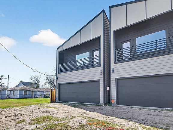 5th image of 4115 Yale St