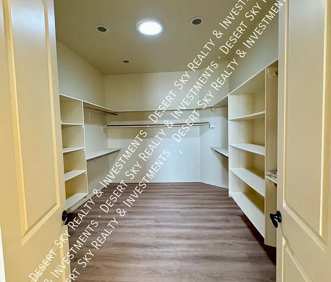 4334 Capistrano Ave — Photo 34