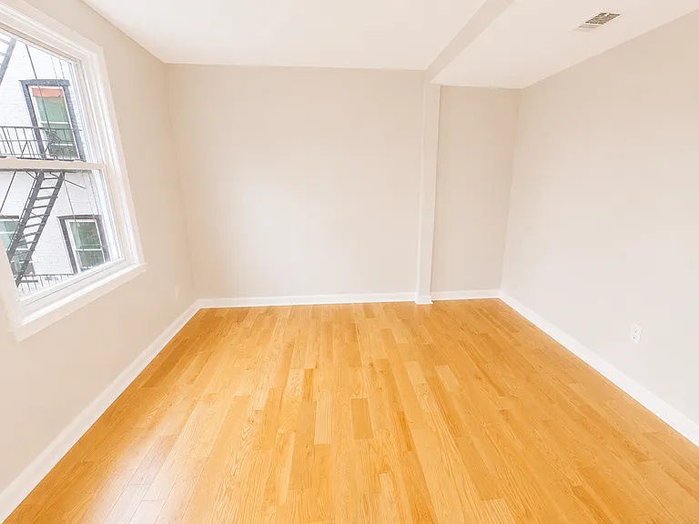 27 Beech St #3 — Photo 6