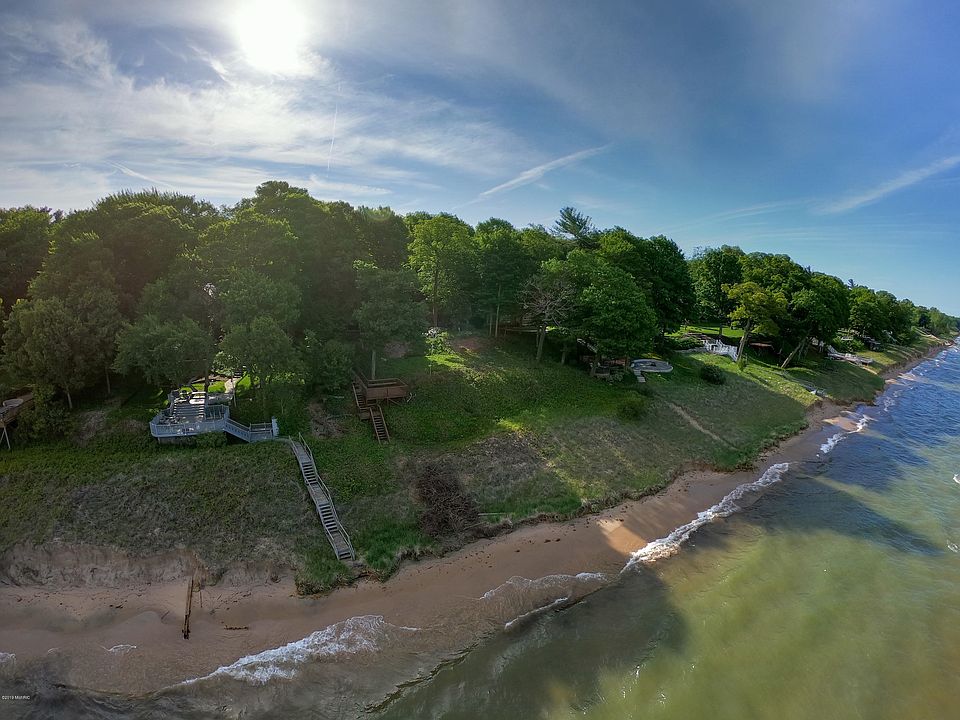 1st image of 3131 N Lakeshore Dr