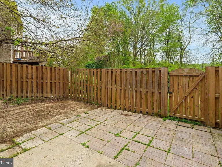8251 Clifton Farm Ct — Photo 41