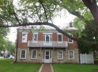 604 Iowa Ave, Iowa City, IA 52240