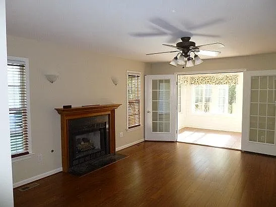 3825 Cluster Way — Photo 3
