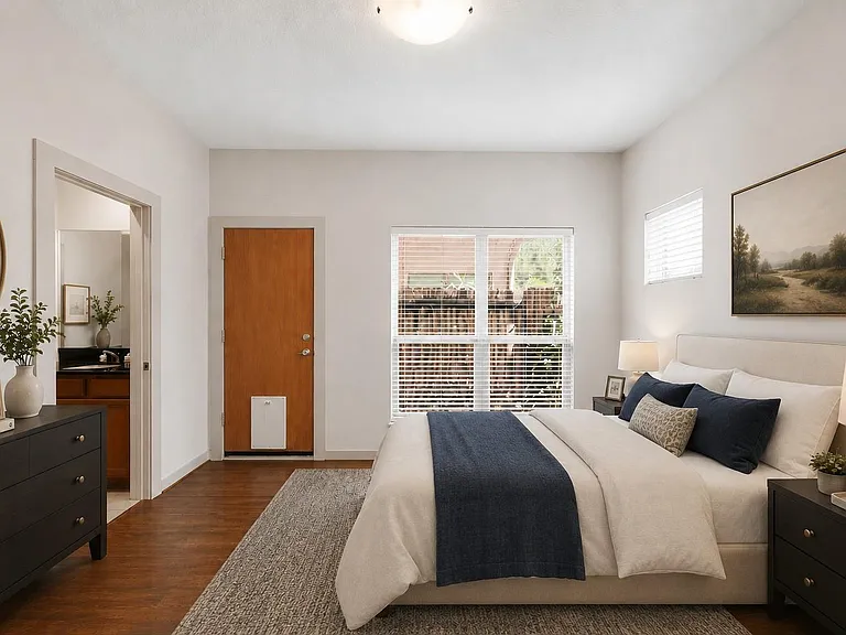 4036 Center St — Photo 3