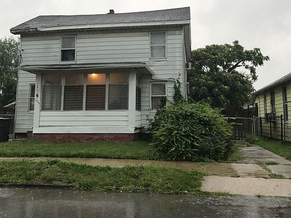 3rd image of 1623 N Michigan St