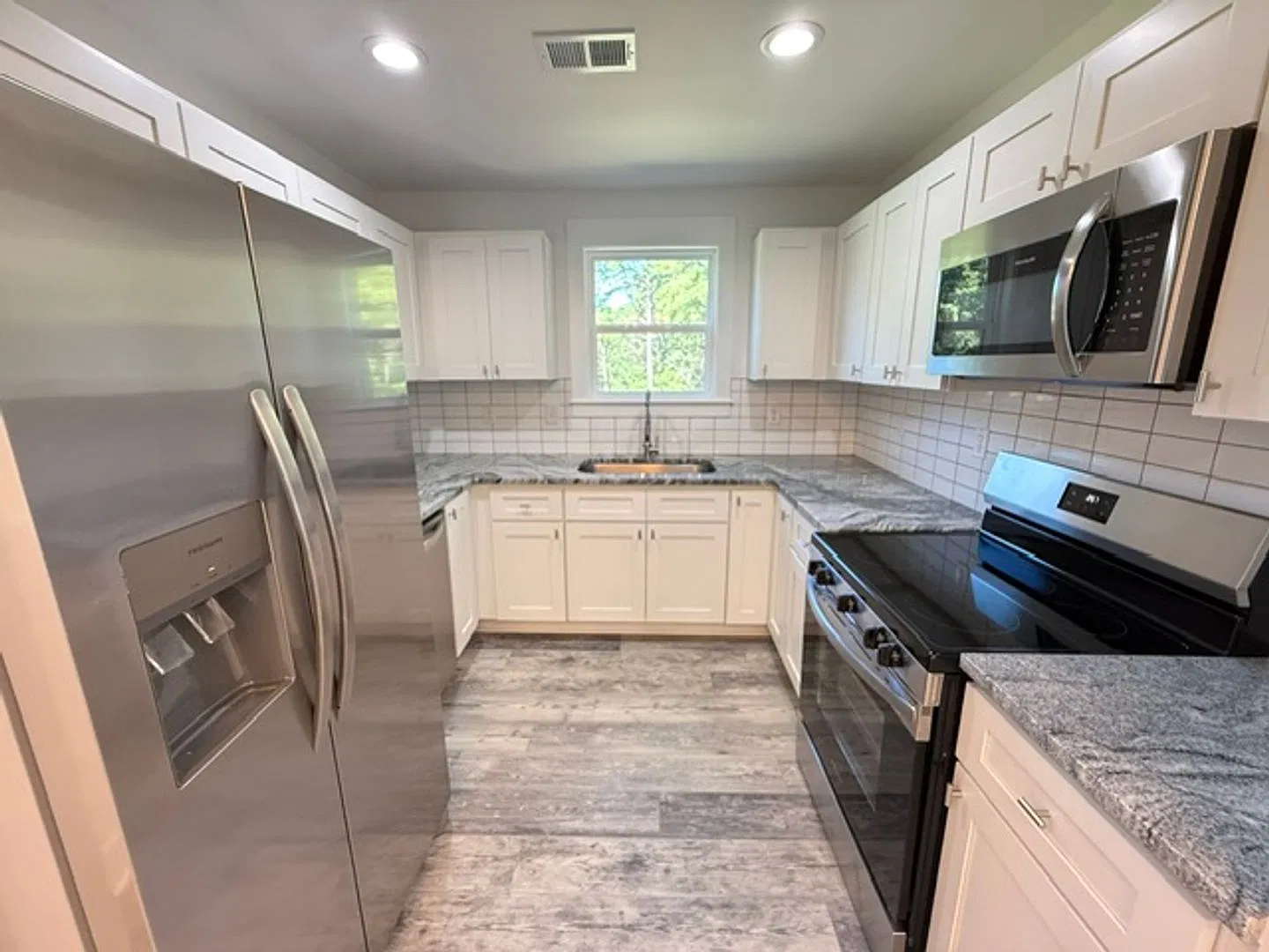 2 Bedroom 2 Bath Apartment in Goose Creek — Photo 4