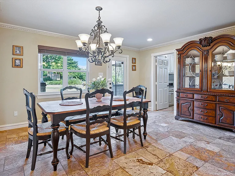 2309 Parker Rd — Photo 14