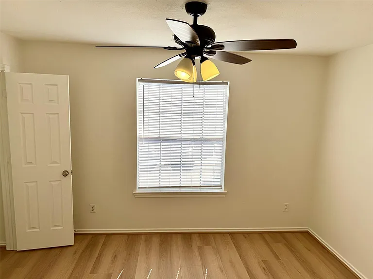 16546 Cairngrove Ln — Photo 21
