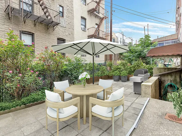 2519 14th Pl, Astoria, NY 11102