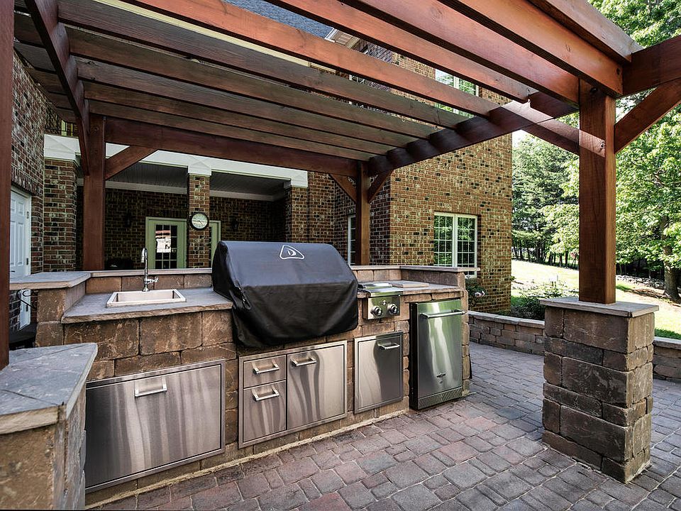 2nd image of 123 Vista Bluff Ln #0