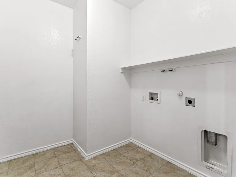 2517 Carolina Dr — Photo 30