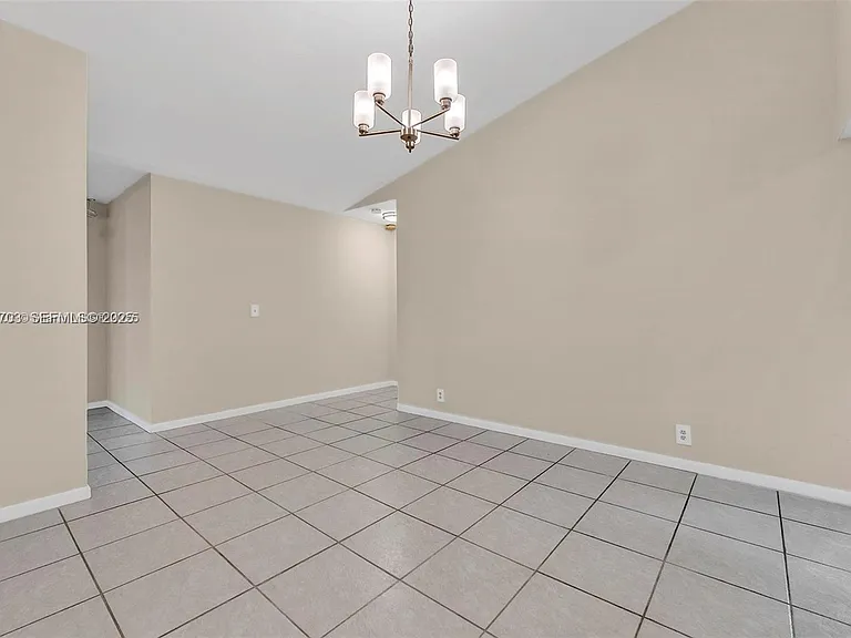1406 NW 8th St — Photo 16