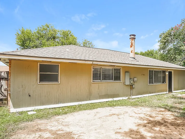 8403 Quail Burg Ln — Photo 16