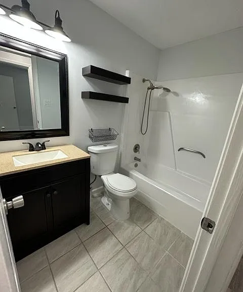 173 SW Orchid Ter — Photo 15
