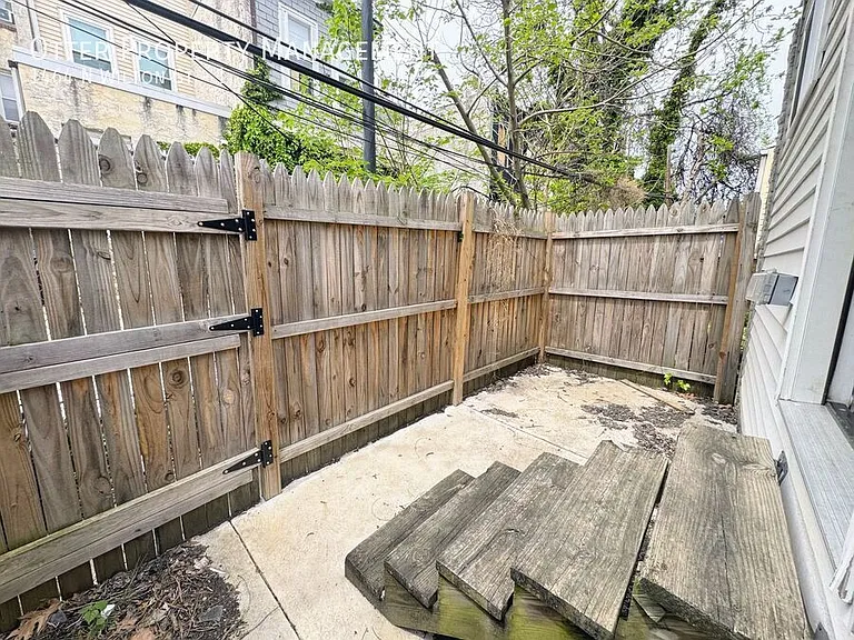 1464 N Wilton St #1 — Photo 24
