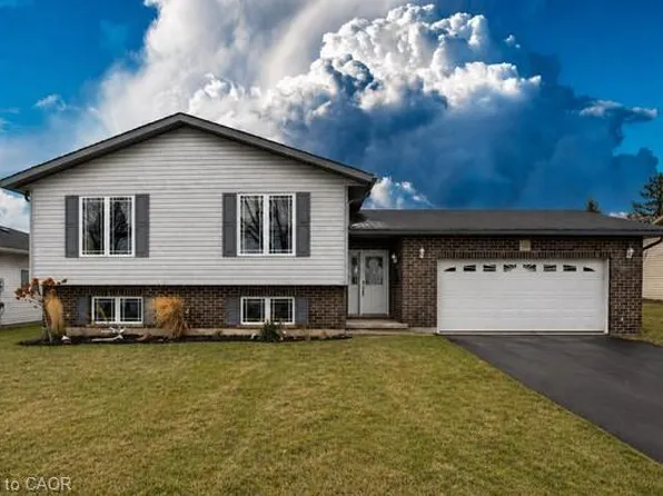460 King St E, Wellington North, ON N0G 2L2