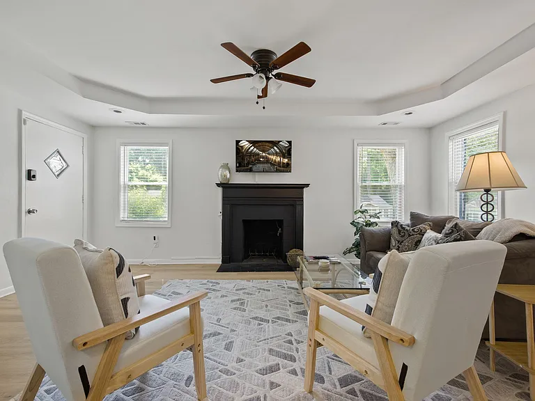 1346 Lorenzo Dr SW — Photo 13