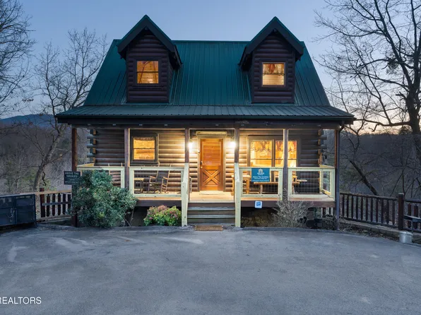 2045 Settlers Ridge Way, Gatlinburg, TN 37738