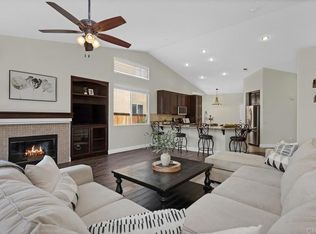 3327 Avocado Vista Ln, Fallbrook, CA 92028