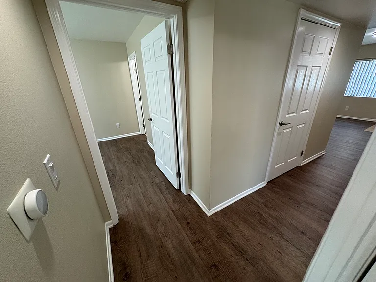 6842 Morella Ave #3 — Photo 32