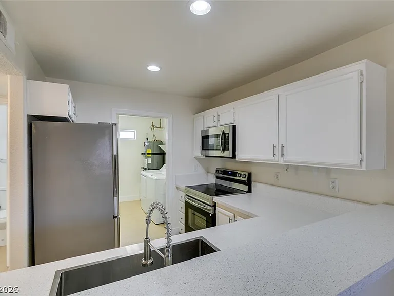 1800 Edmond St #124 — Photo 38