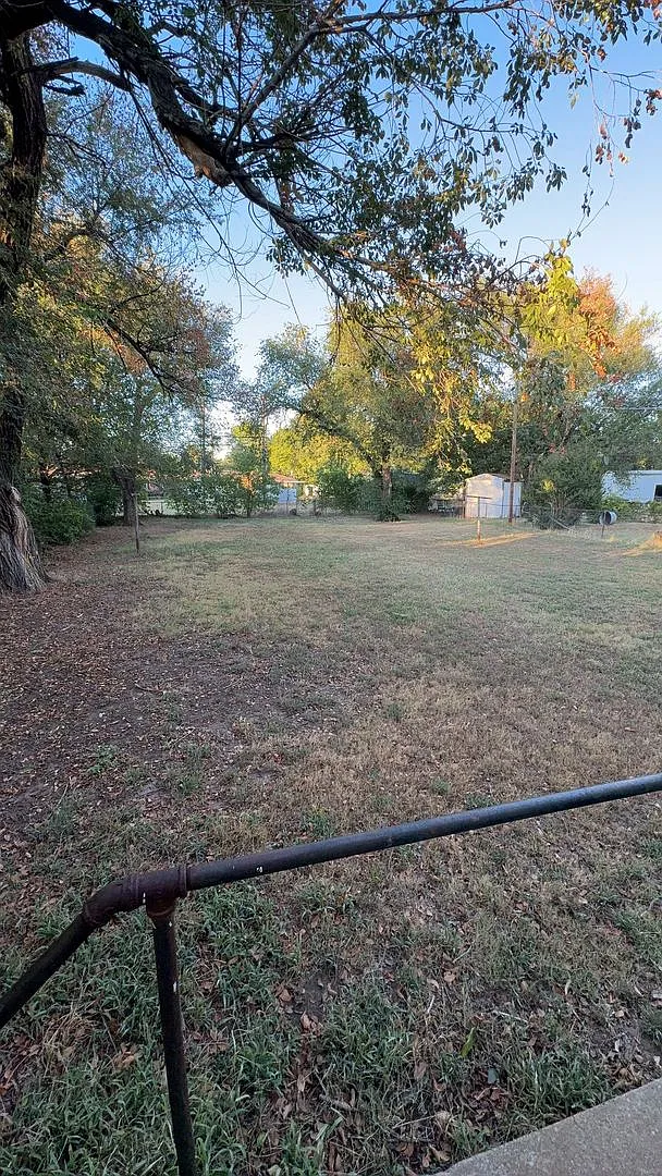 For Rent 1410 Hudson, Enid, Ok 73703 — Photo 1