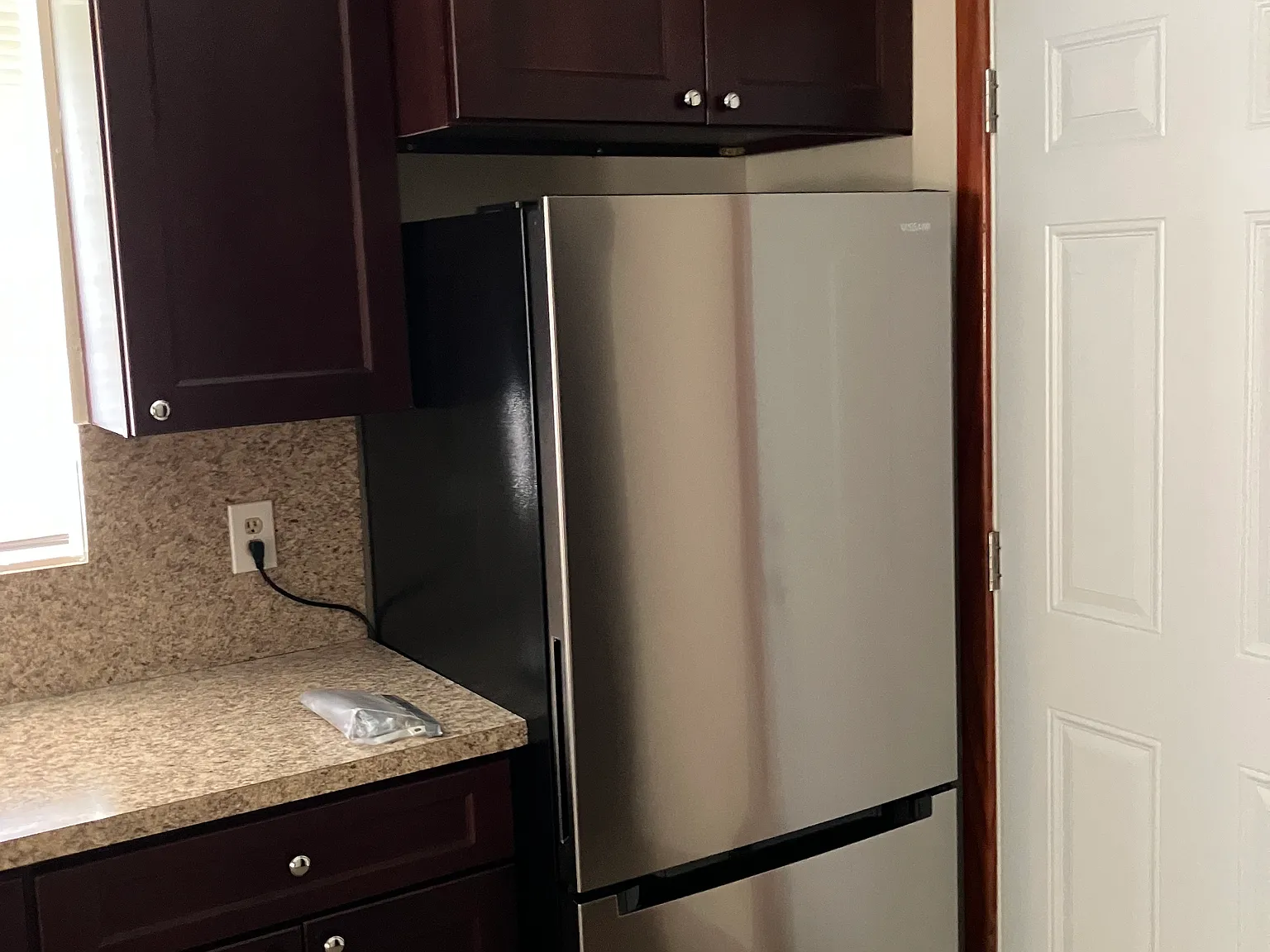 3 bed, 1240 sqft, $1,500 — Photo 2