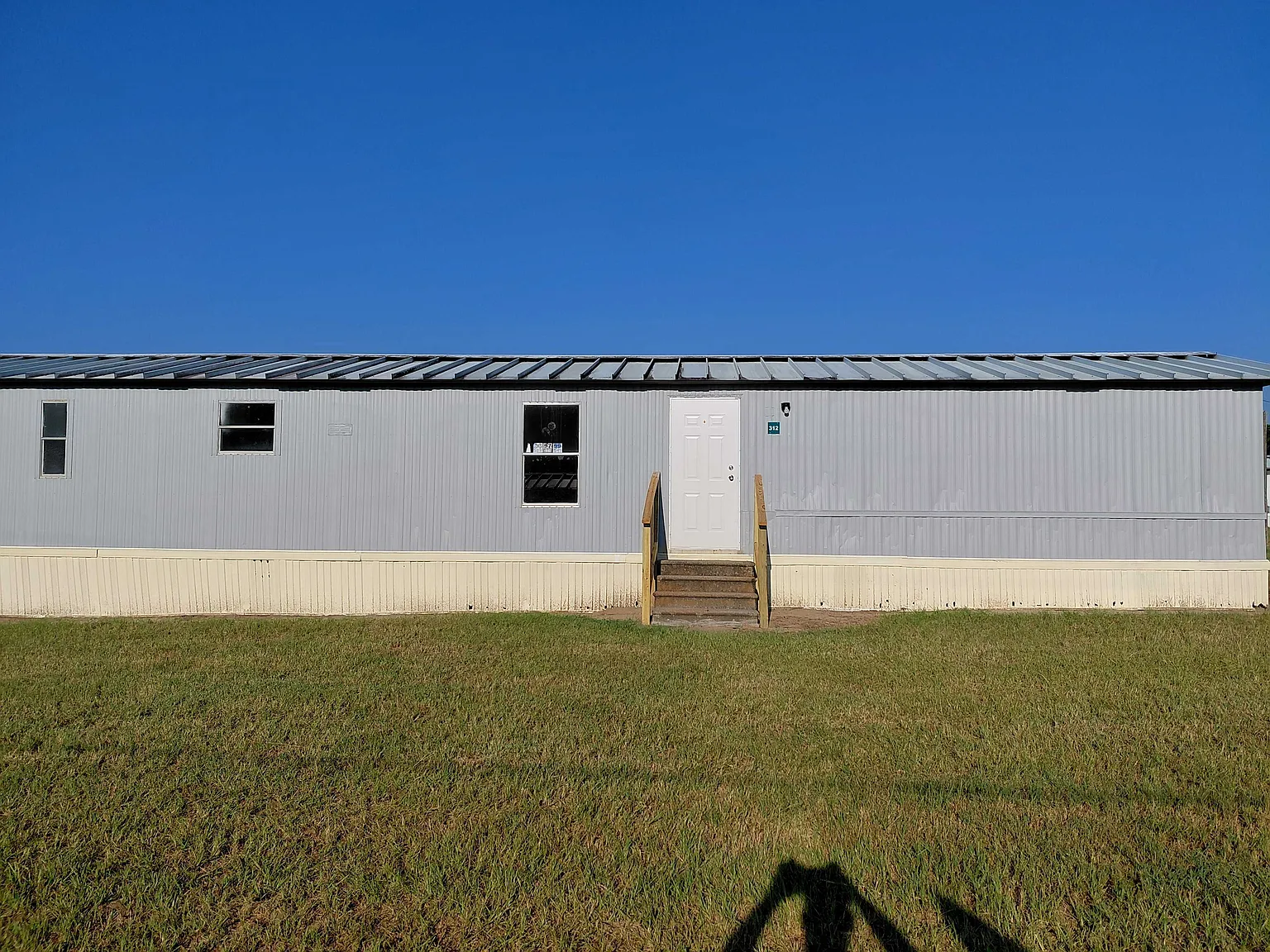 3 bed, $1,095 — Photo 2