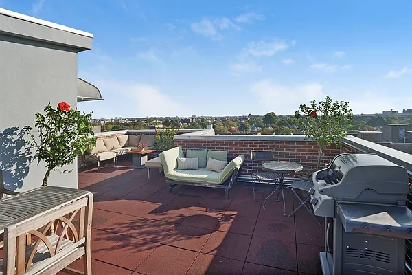 Sold by Corcoran | media 6