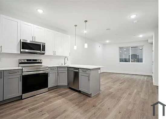 2103 N Fairhill St #1 — Photo 5