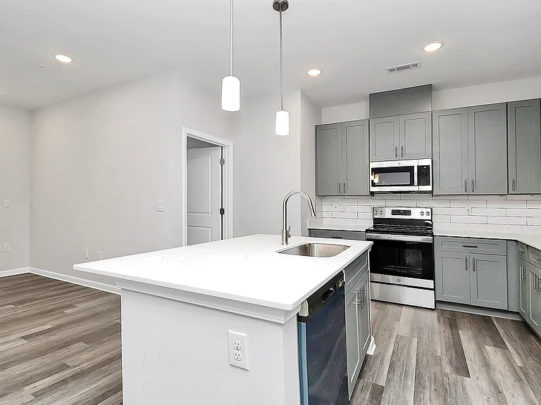 520 Tom Hunter Rd — Photo 17