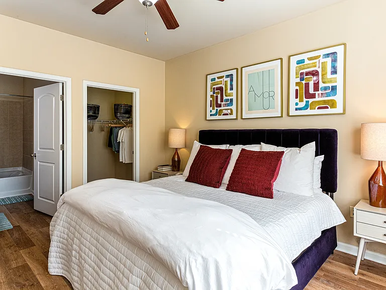 Enclave at Pamalee Square — Photo 10